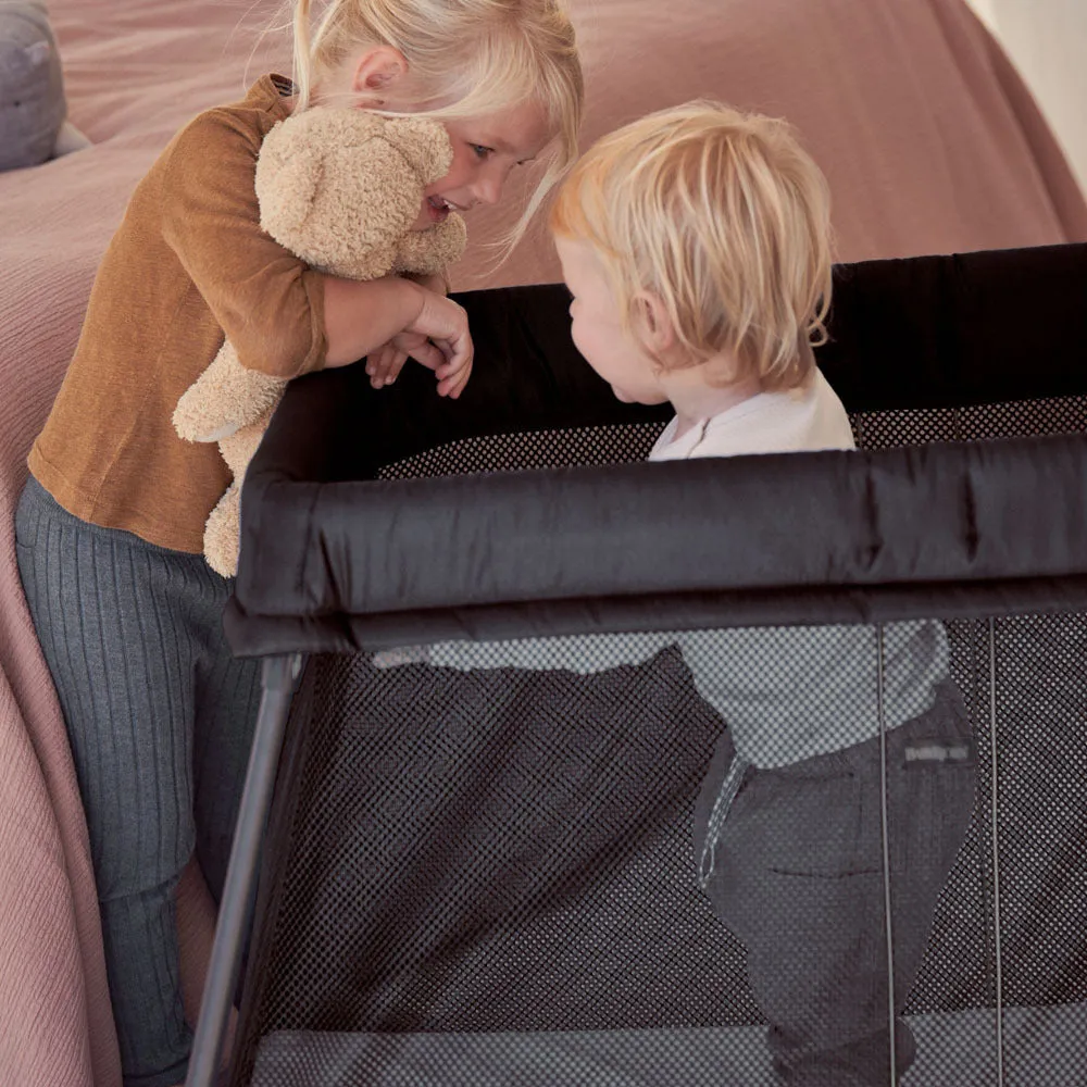 BabyBjorn Travel Cot