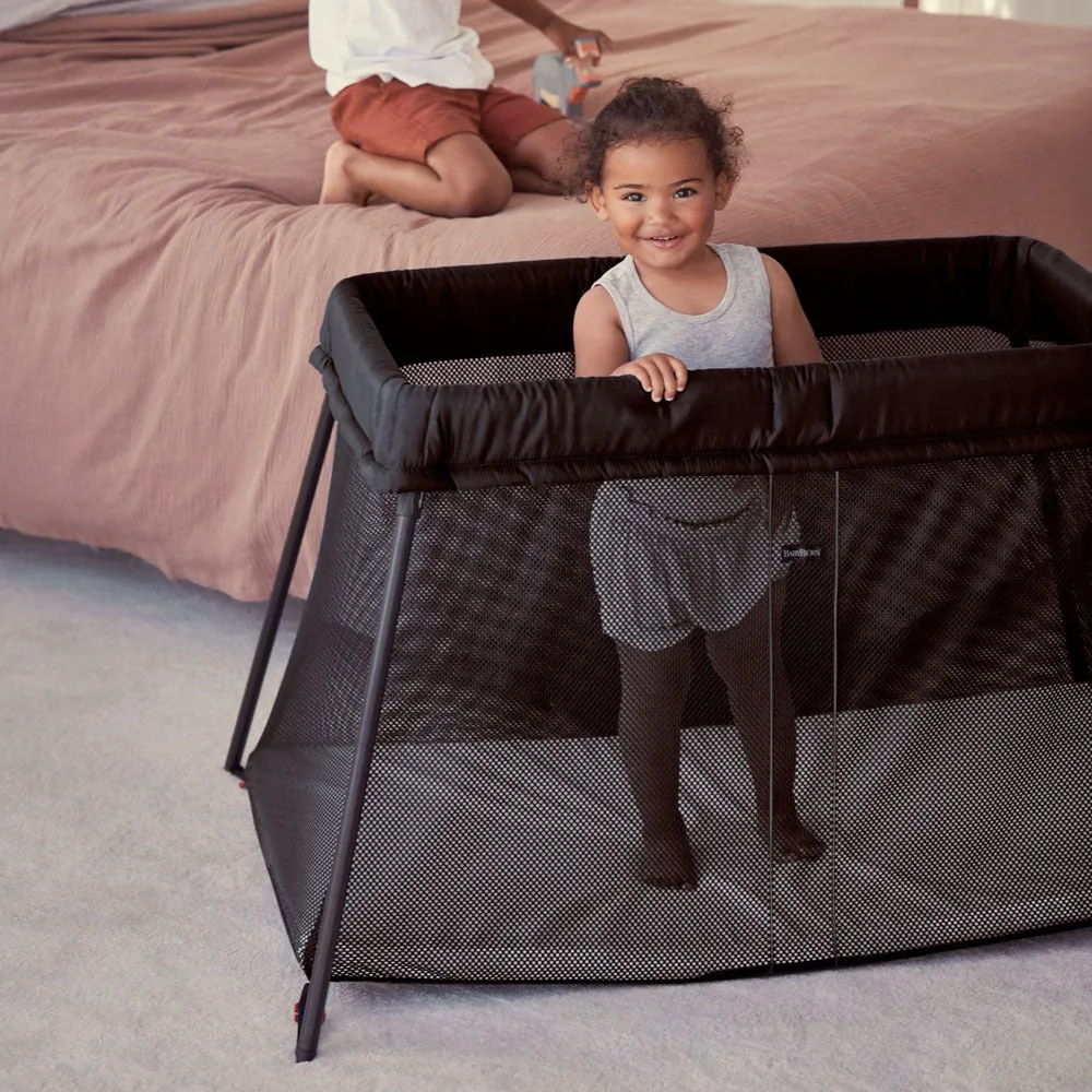 BabyBjorn Travel Cot