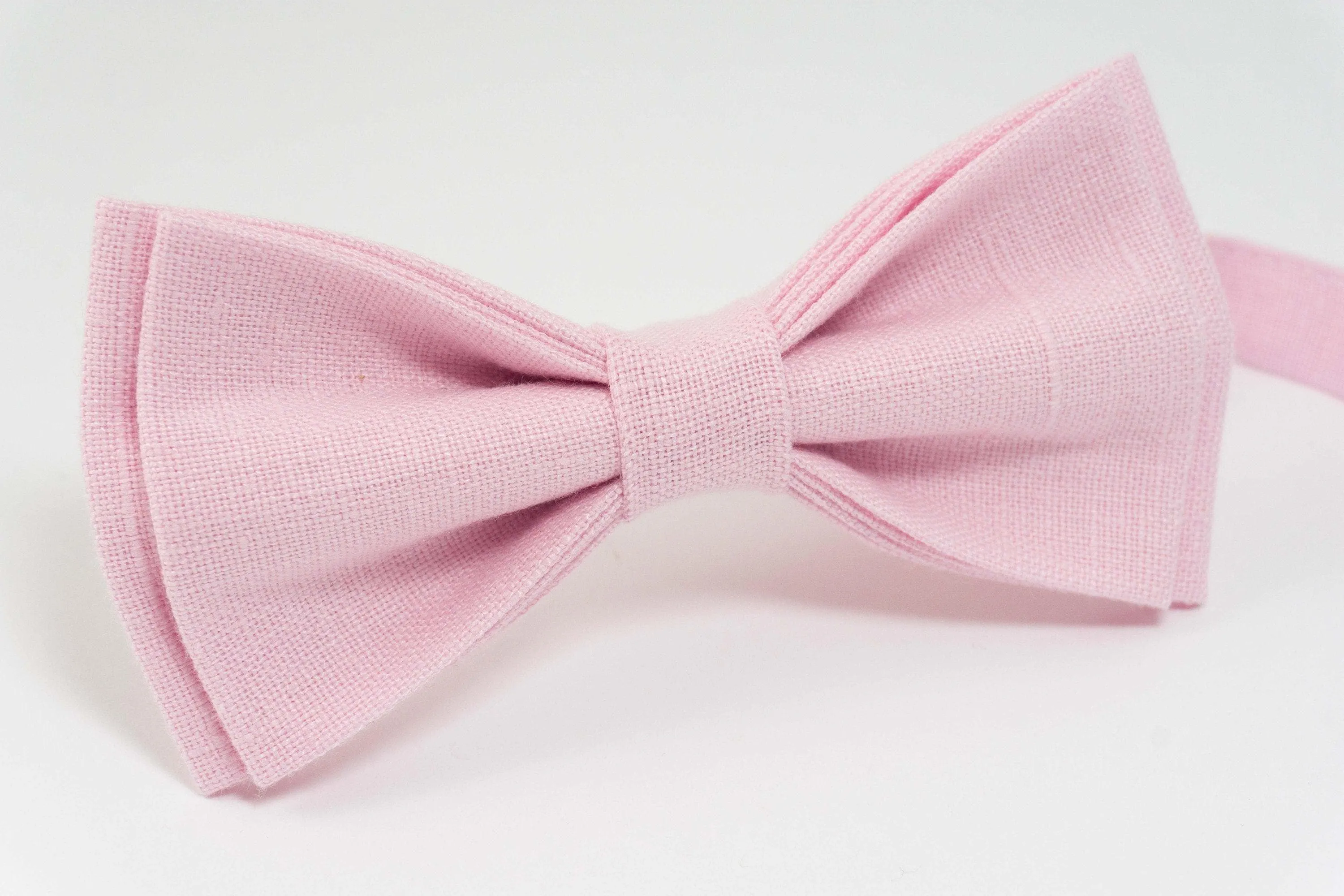 Classy Pink Linen Bow Tie for Men - A Versatile Accessory for Any Occasion